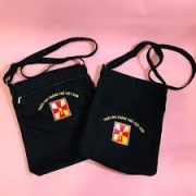 JESMARY: Khám Phá Chất Liệu Túi Đeo Công Giáo 'Chống Thấm' - Chất Lượng Tuyệt Đối